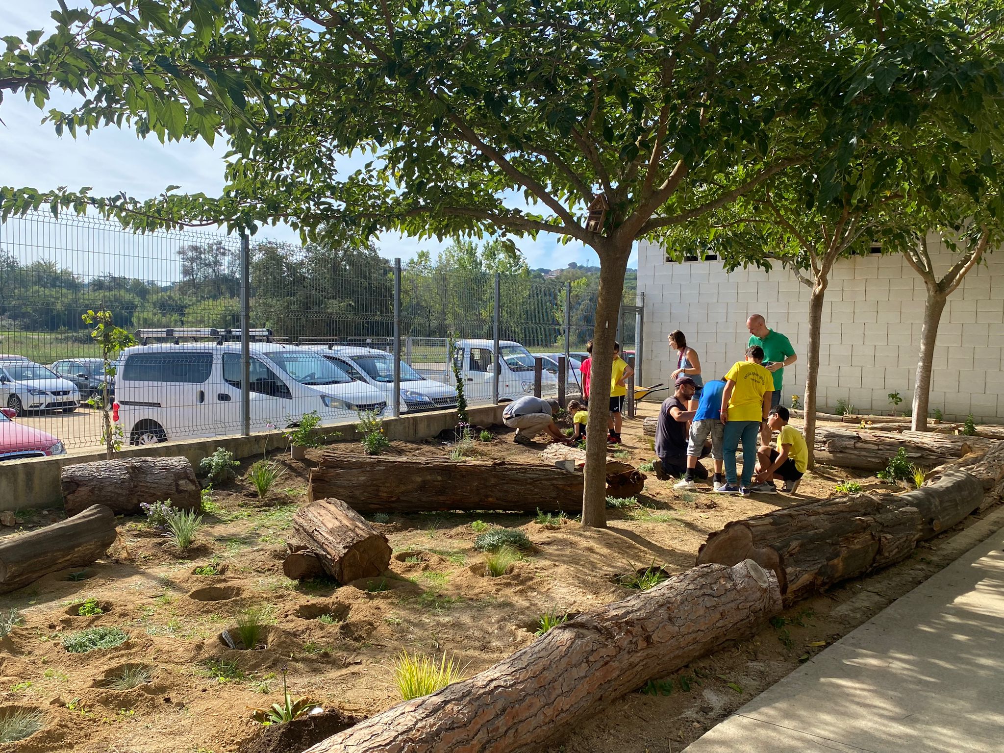 S'inicia un projecte formatiu de jardineria a l'Escola Ignasi Iglesias