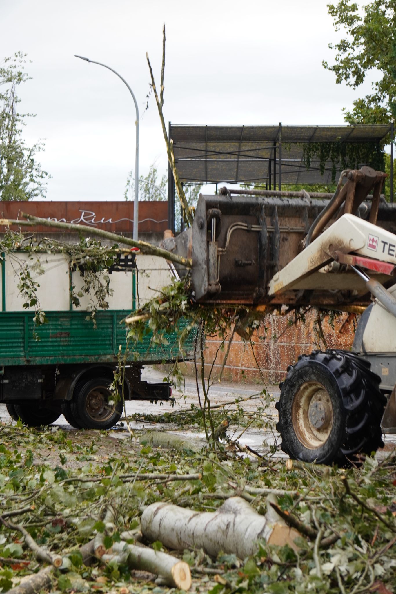 Informació de servei: Episodi de fortes ratxes de vent, tempesta i pluja