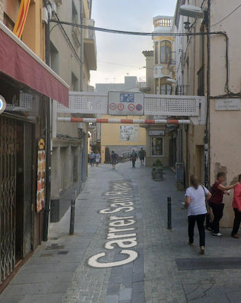 Els veïns del nucli antic ja poden sol·licitar el nou comandament d'obertura de la pilona del carrer Sant Ramon